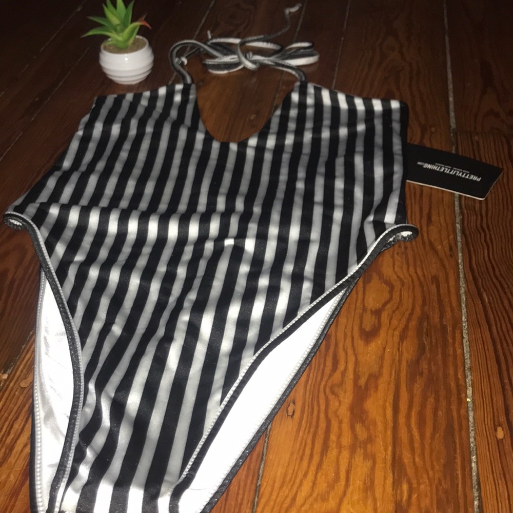 Pretty Little Thing One Piece size 12 - Picture 3 of 7